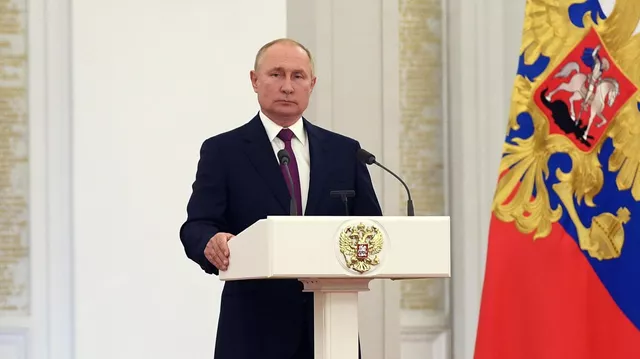 LIVE: Путин вручает государственные награды врио глав ДНР и ЛНР в Москве