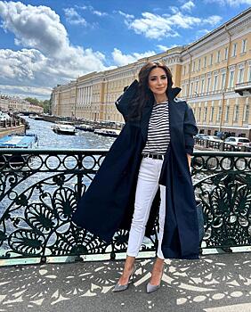 Настоящая морячка: Зара показала расслабленный лук для городской прогулки