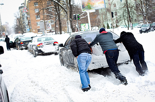 В России запретили ездить на летней резине зимой