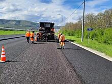 На пути к курорту Домбай Карачаево-Черкесии устроили слои износа и отремонтировали мост