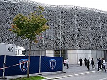 Подозреваемых в ограблении Лувра задержали в очереди на футбольный матч