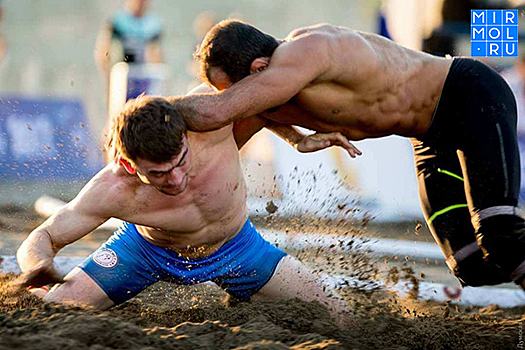 Пляжную борьбу сделают в Дагестане официальным видом спорта