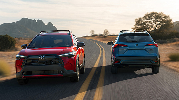 Toyota объявила цены на компактный кроссовер Corolla Cross: они вас удивят