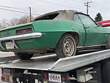 В старом гараже нашли Chevrolet Camaro, простоявший там 35 лет