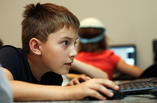 Как Россия защищает детей от опасного онлайн-контента