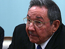 Рауль Кастро встал в почетный караул в память о брате