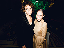 Ксения Раппопорт, Аглая Тарасова, Елена Летучая и Даррен Аронофски на гала-ужине в Зимнем дворце