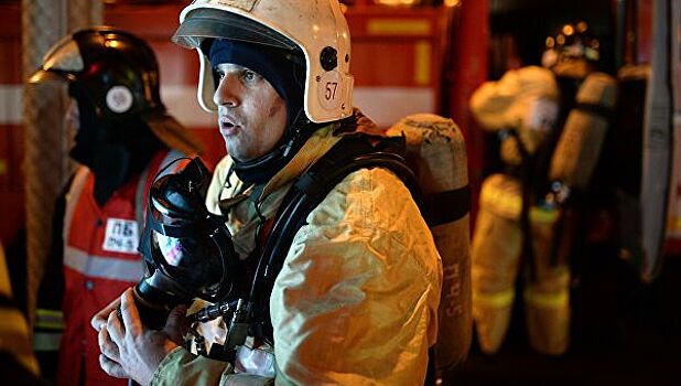 Пожар произошел в жилом доме в центре Москвы