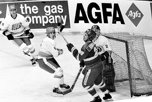 Вспоминаем, как 40 лет назад проходил малый чемпионат мира по хоккею