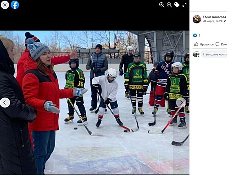 В хоккейном матче в честь закрытия сезона в Вологодском выиграла команда детей