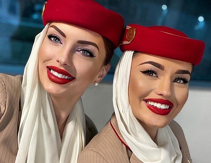 Принято считать, что в Объединенных Арабских Эмиратах работают одни из самых красивых стюардесс.