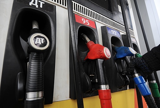 Росстат: Розничные цены на бензин и дизельное топливо снижаются