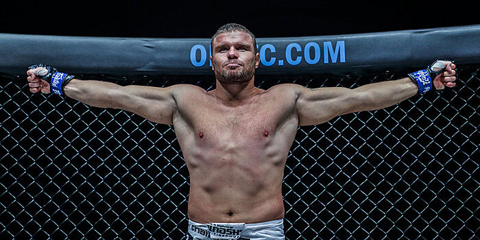 «Пусть ONE подпишет для Малыхина тяжа, который дрался в UFC. Иначе Толя начнет деградировать» — Камил Гаджиев