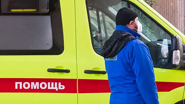 Водитель скорой достал двух подростков из канализационного люка в Краснодаре