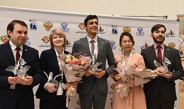 В Волгограде назвали 5 финалистов конкурса «Учитель года»