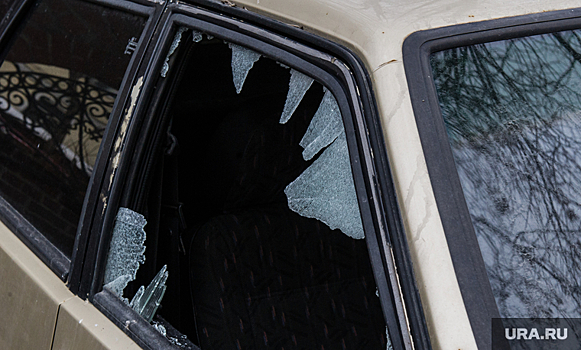 У челябинского бизнесмена из внедорожника украли 2 млн рублей