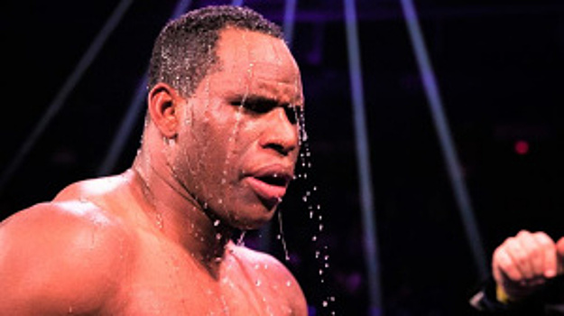 Хэвивейт-шоу от Хэймона: Санчес уничтожил нокаутёра Ховарда