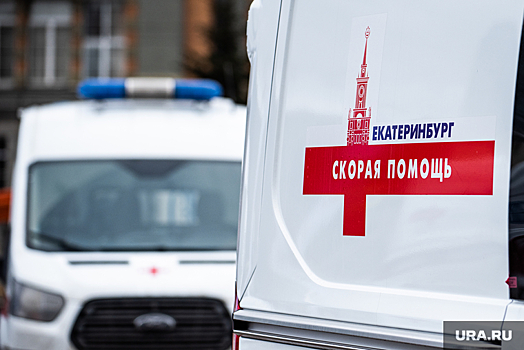 В смертельной аварии на трассе Пермь — Екатеринбург пострадали десять рабочих