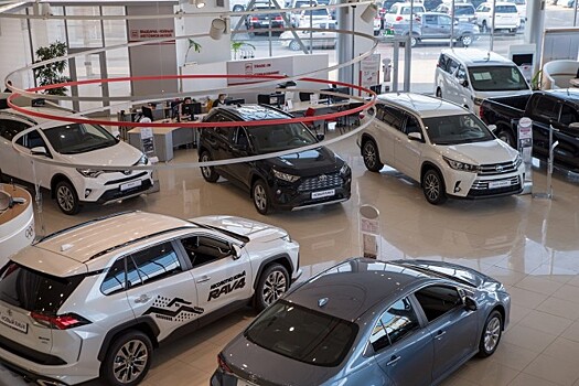 Продажи новых легковых автомобилей в России в октябре выросли на 5%