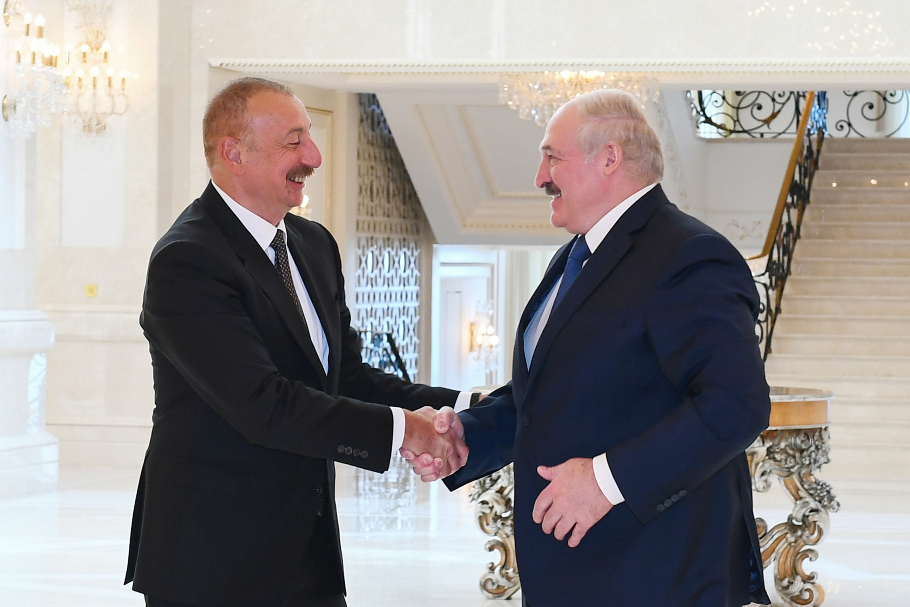 Стали известны подробности встречи в Санкт-Петербурге Лукашенко и Алиева