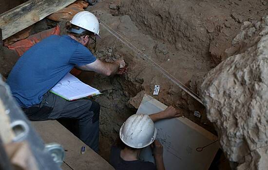 Сотни следов неандертальцев найдены во Франции