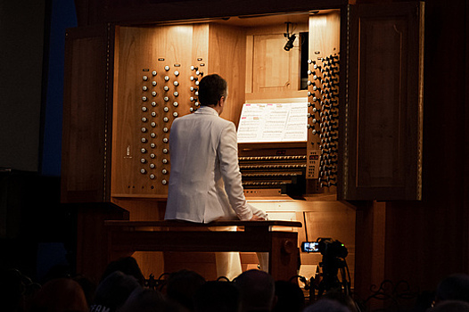 Два органа и литавры: в Калининграде пройдёт концерт, написанный специально для Кафедрального собора