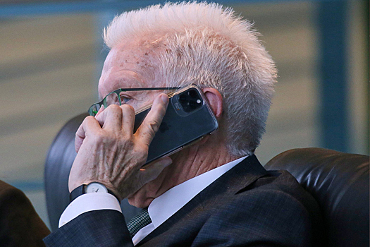 Брали измором: мошенники позвонили пенсионеру 26 тысяч раз