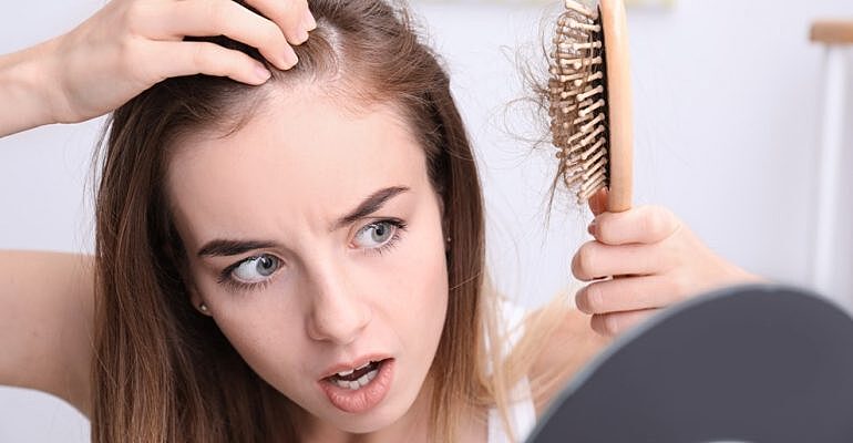 Волосы стали тонкими: разбираемся в причинах и ищем решение