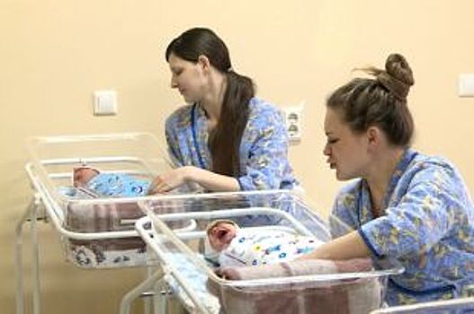 В Саратовской области выплату получат родители 3,3 тысяч первенцев
