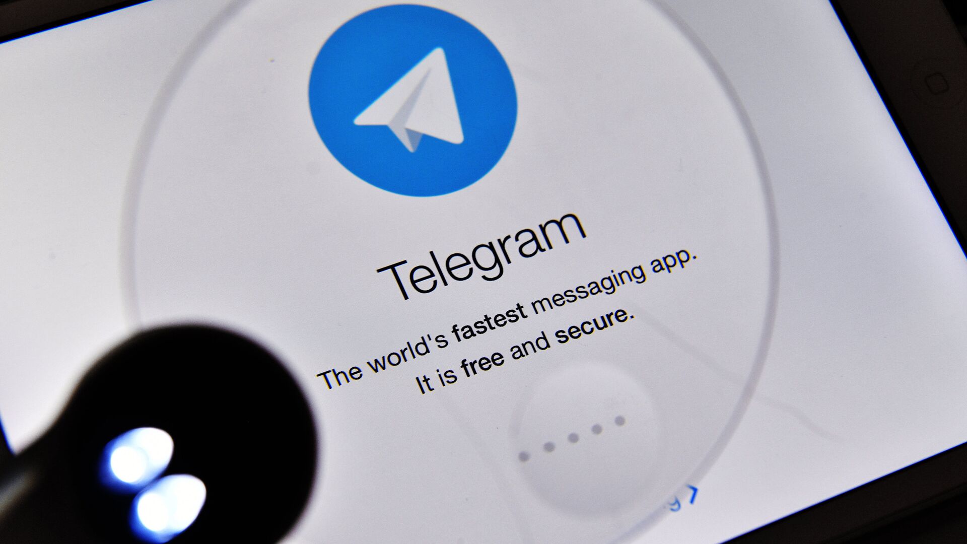 «Двач»: Telegram ограничит скорость загрузки пользователей без Premium подписки