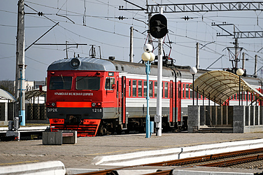 Россиян предупредили об изменении маршрута поездов в Крым