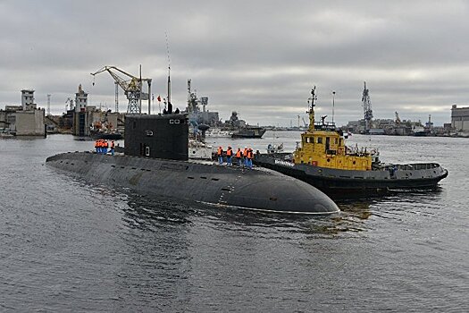 Россия отправила подводную лодку в Балтийское море