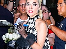 «Такая дива, не узнать»: Леди Гага изумила элегантным нарядом светской львицы