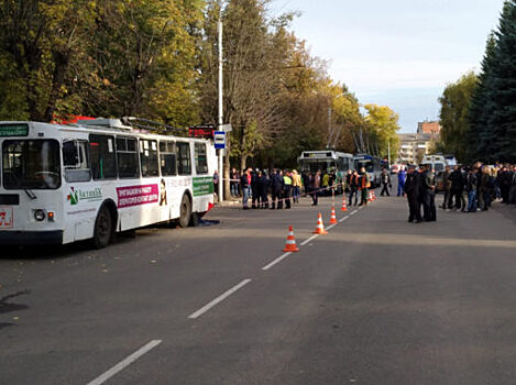 СКР просит откликнуться очевидцев смертельного ДТП с троллейбусом