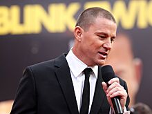 Ченнинг Татум похвастался стальным прессом на новом селфи