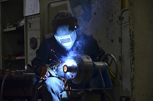 Рынок труда Свердловской области: за умение работать с нейросетями можно получить доплату