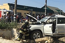 Автомобиль столкнулся с тепловозом в Дагестане