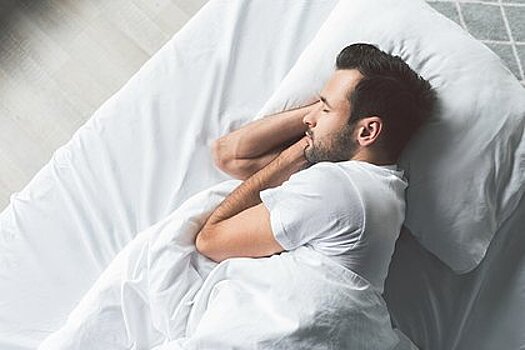 Психолог объяснила пользу сна в разных спальнях