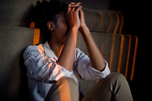 Как бессонная ночь влияет на развитие стресса