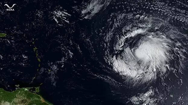 Тропический шторм "Дориан" усилился до урагана