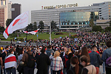 Число протестующих в Минске превысило 100 тысяч