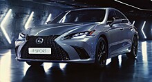 Компания LEXUS представила модернизированный LEXUS ES 2023 года для Европы