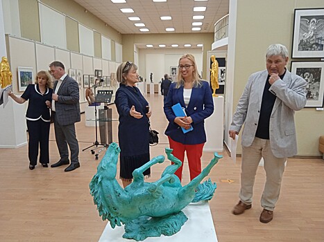 Во Владимире открылась выставка «Скульптура малых форм. Графика»