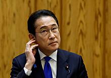 Премьер Японии сделал подношение в храм-символ милитаризма