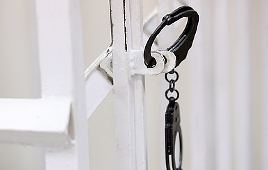 Суд заочно приговорил к пяти годам бенефициара "Домашних денег" за мошенничество