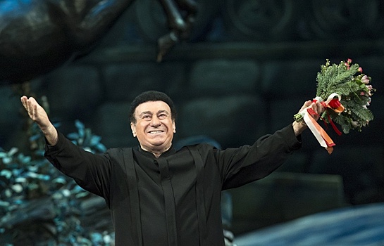 Звезда оперной сцены Соткилава награжден в Грузии Орденом чести