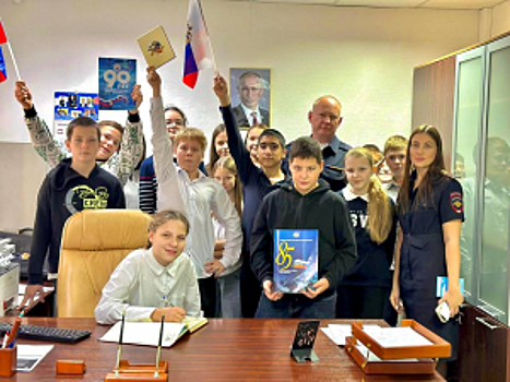 В Самарской области полицейские провели для школьников экскурсию в отдел Госавтоинспекции территориального органа внутренних дел