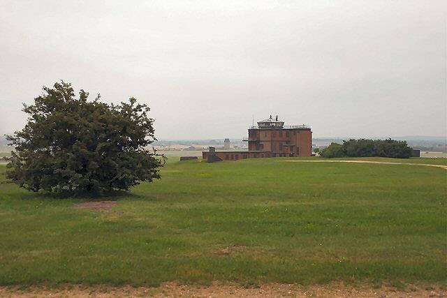 Базу в Британии признали непригодной для ядерного оружия США из-за туалета