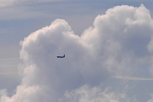 Пассажир самолета скончался во время рейса из Калининграда в Екатеринбург