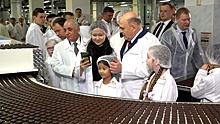 Мишустин побывал на шоколадной фабрике в рамках «Елки желаний»